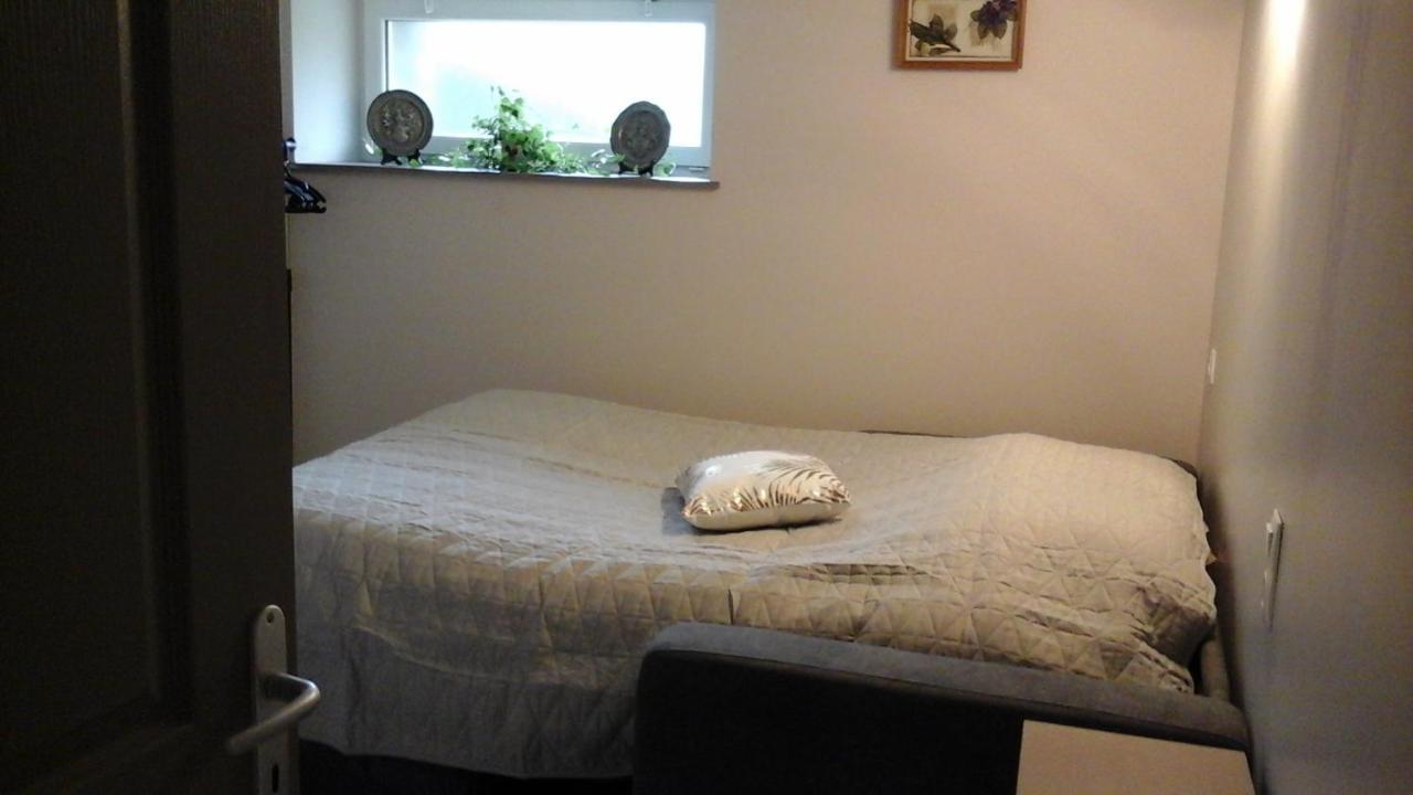 De L'aumondiere Apartment *