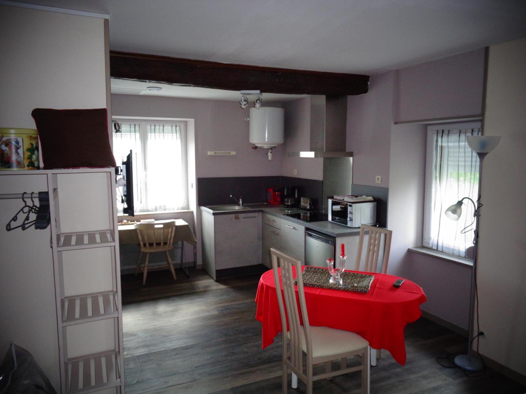 De L'aumondiere Apartment *