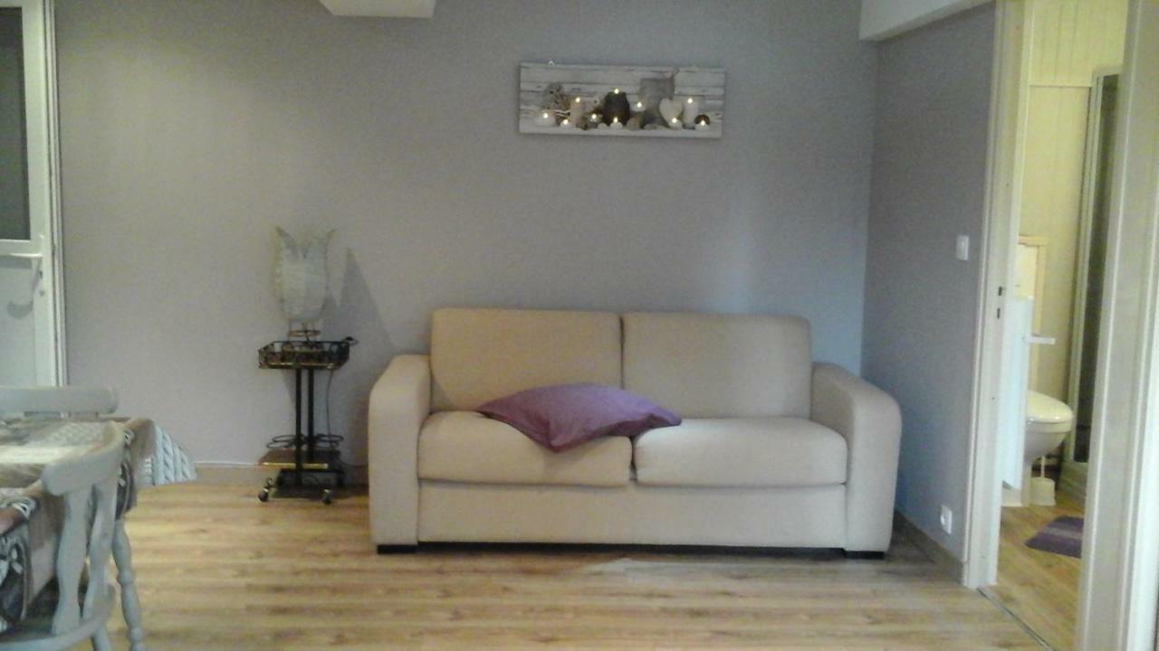 De L'aumondiere Apartment *