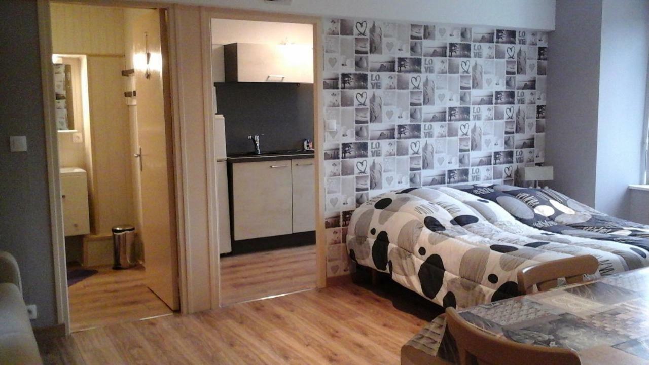 De L'aumondiere Apartment *